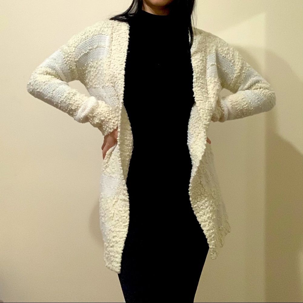 ‼️SOLD‼️Mesh Lace Creme Cardigan